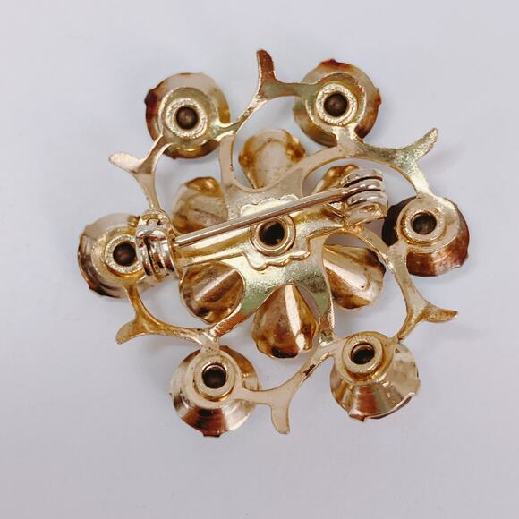 Vintage Mid Century Gold Tone Flower Brooch Purple Aurora Borealis Rhinestones - Picture 8 of 9